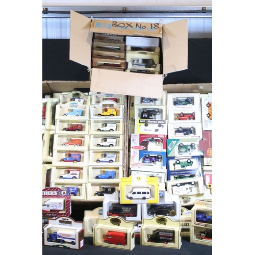 161 - Around 225 boxed Lledo diecast models to include Lledo Collectibles (Brewing In Britain, Trackside, ... 