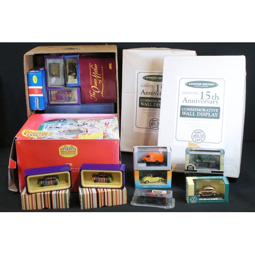 162 - 19 Boxed diecast models to include 2 x Lledo Paul Smith True Brit models, Lledo Days Gone Vanguards ... 