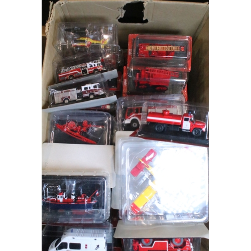 Around 145 boxed / carded DelPrado Fire Engines Of The World diecast ...