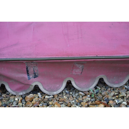 537 - Folding shop front canopy in burgundy with 'Cafe' inscription to front, L 250, D 100cm