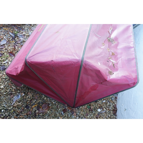 537 - Folding shop front canopy in burgundy with 'Cafe' inscription to front, L 250, D 100cm