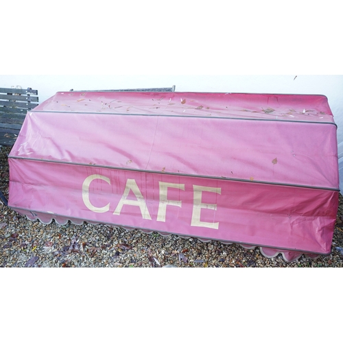 537 - Folding shop front canopy in burgundy with 'Cafe' inscription to front, L 250, D 100cm