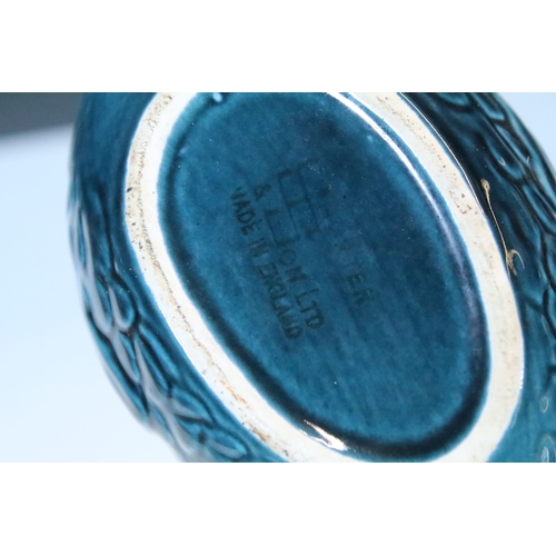 28 - 20th century vintage Shorter & Sons large fish plate, W 52cm together with six fish plates and a sau... 