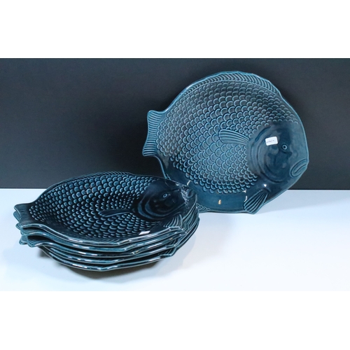 28 - 20th century vintage Shorter & Sons large fish plate, W 52cm together with six fish plates and a sau... 