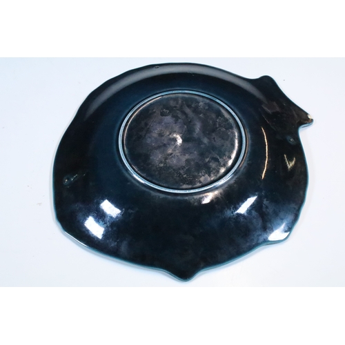 28 - 20th century vintage Shorter & Sons large fish plate, W 52cm together with six fish plates and a sau... 