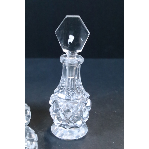 50 - Large crystal glass centre fruit bowl on three scrolled feet together with a four piece crystal glas... 