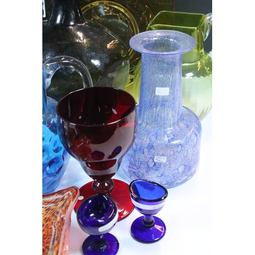 71 - Collection of glassware, to include: Cristal D'Arques-Durand Ancenis Cubist Facet Vase, 22cm high, t... 