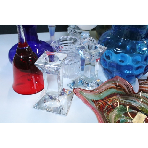 71 - Collection of glassware, to include: Cristal D'Arques-Durand Ancenis Cubist Facet Vase, 22cm high, t... 