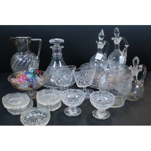 72 - Set of twelve glass plates together with a group of glass ware to include glass ewers, one with silv... 