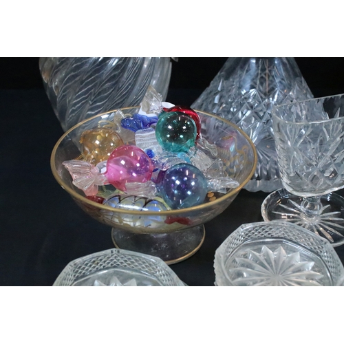 72 - Set of twelve glass plates together with a group of glass ware to include glass ewers, one with silv... 