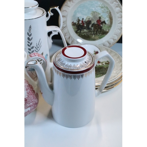 76 - Quantity of tea and coffee pots to include Royal Albert, Crown Devon, Wedgwood and Adams examples to... 