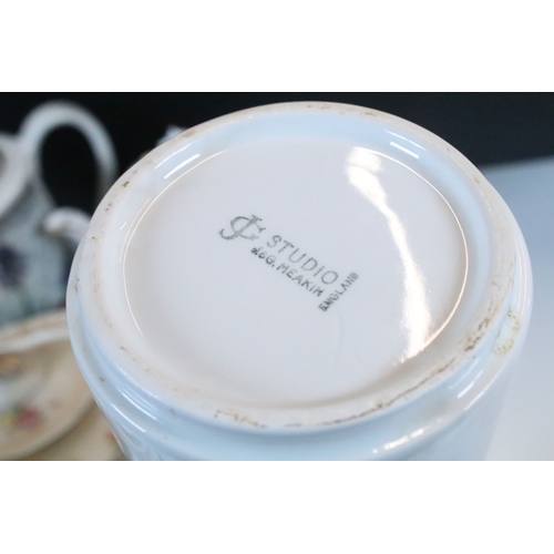 76 - Quantity of tea and coffee pots to include Royal Albert, Crown Devon, Wedgwood and Adams examples to... 