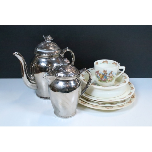 86 - Collection of Royal Doulton Bunnykins, to include: a cup and saucer, eggcup, baby's bowl and others,... 