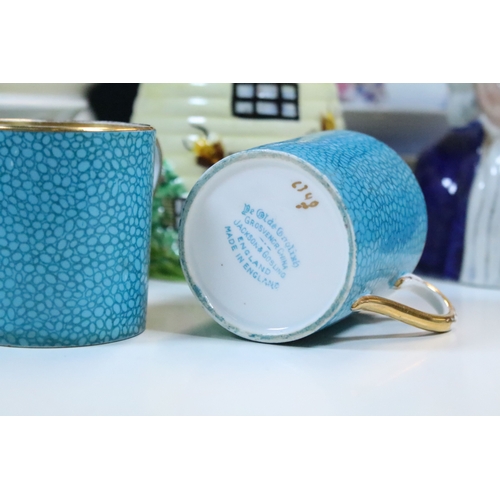 86 - Collection of Royal Doulton Bunnykins, to include: a cup and saucer, eggcup, baby's bowl and others,... 