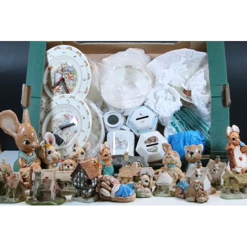 361 - Selection of Lilliput Lane to include 'Clare Cottage', 'Robins Gate' and other miniature cottage mod... 