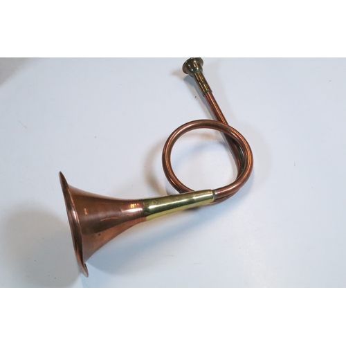 362 - Group of antique copper items to include pan lid, cider ladle and a horn (1 box)