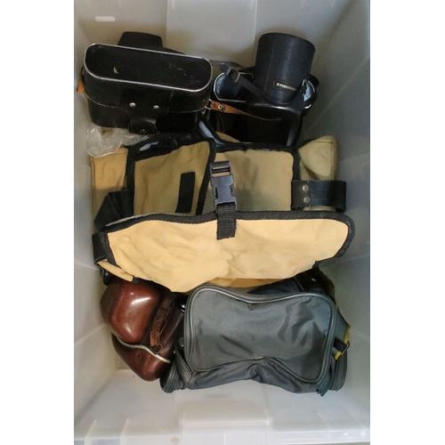 364 - Collection of analogue cameras to include mostly Soviet film era 35mm SLR examples, lenses and acces... 