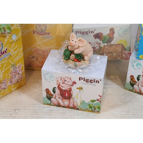 386 - Collection of boxed Piggin' figures, to comprise My Valentine, My Super Hero, Piggin Presents, Piggi... 