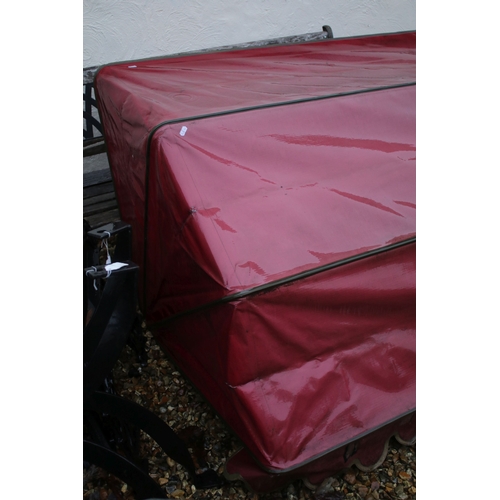 537 - Folding shop front canopy in burgundy with 'Cafe' inscription to front, L 250, D 100cm