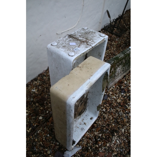 542 - Two Belfast butler sink planters, largest measuring W 45cm H62cm, D 26cm