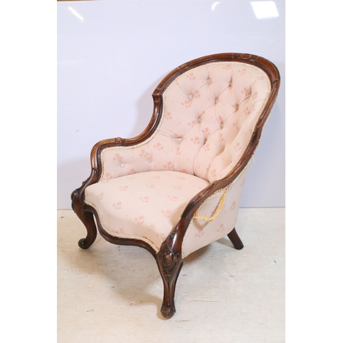 658 - Victorian mahogany framed button-back chair, having moulded cabriole legs, W 65cm x H 80cm