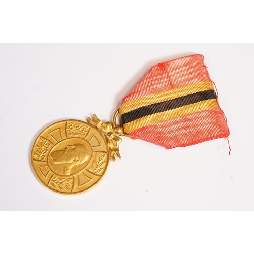 176 - 7 Belgium medals, including Order of the Crown, Labour Decorations, Leopold II 1896-1905 and other c... 