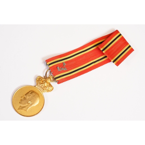 176 - 7 Belgium medals, including Order of the Crown, Labour Decorations, Leopold II 1896-1905 and other c... 