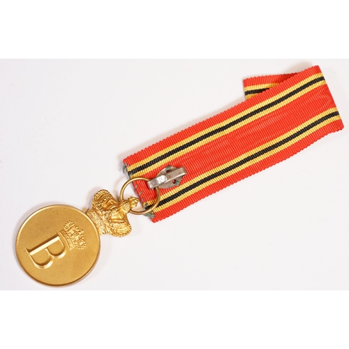 176 - 7 Belgium medals, including Order of the Crown, Labour Decorations, Leopold II 1896-1905 and other c... 