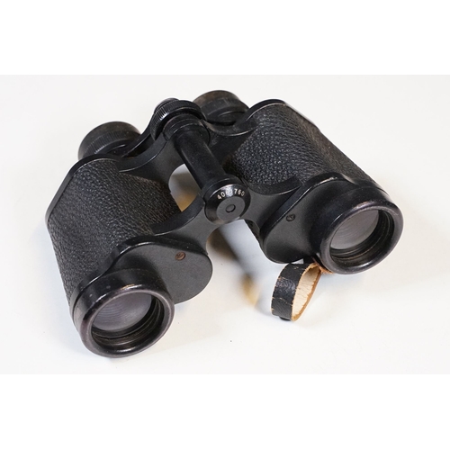 289 - A pair of Carl Zeiss Jena Jenoptem 8x30W field binoculars within original case together with a pair ... 
