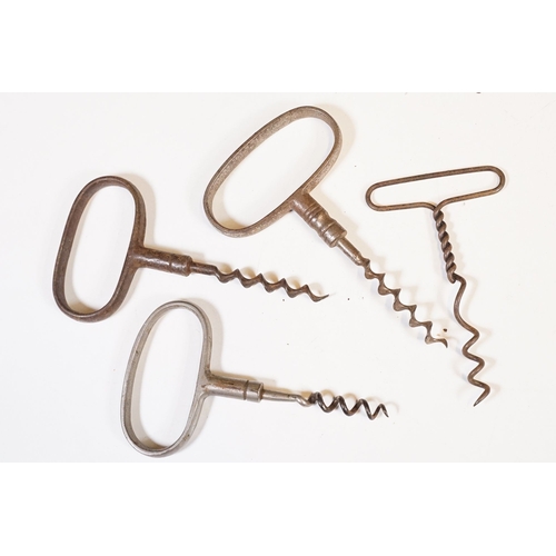 322 - 28 Victorian and later corkscrews, including folding, antler and wooden grip corkscrews