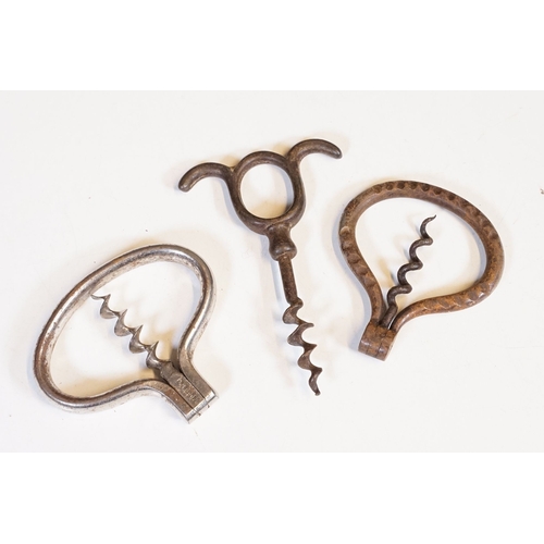 322 - 28 Victorian and later corkscrews, including folding, antler and wooden grip corkscrews