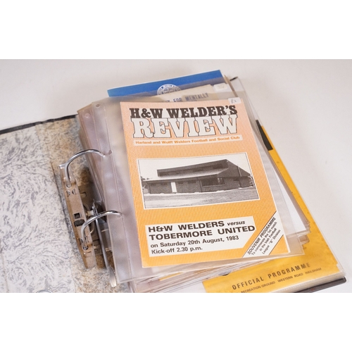 427 - Non League Football Programmes - Large collection of programmes from the 1950s onwards to include Il... 