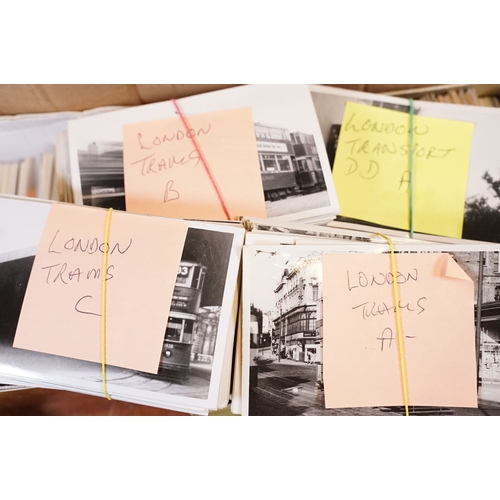 442 - A very large collection of photographic images of buses and trams.