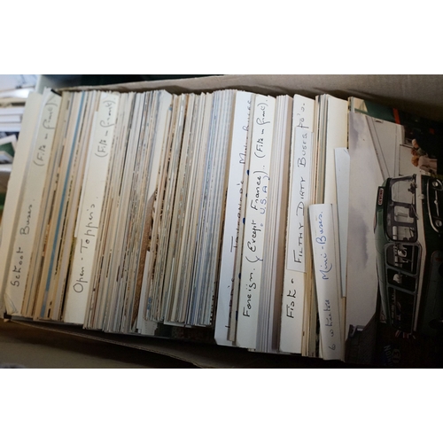 442 - A very large collection of photographic images of buses and trams.