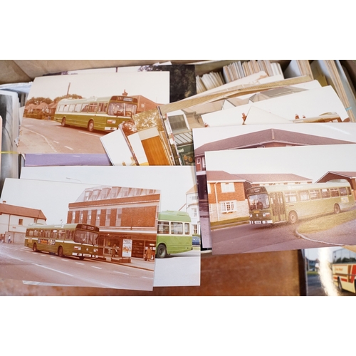 442 - A very large collection of photographic images of buses and trams.