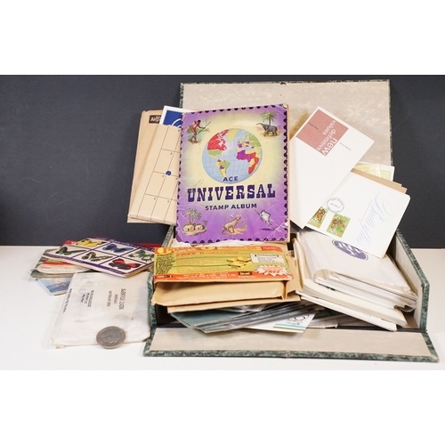 403 - A small collection of United Kingdom first day covers and presentation packs together with a selecti... 