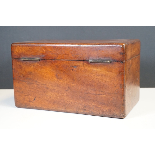 87 - Victorian mahogany desk top collectors chest, the hinged lid enclosing a lift-out tray lined with bl... 