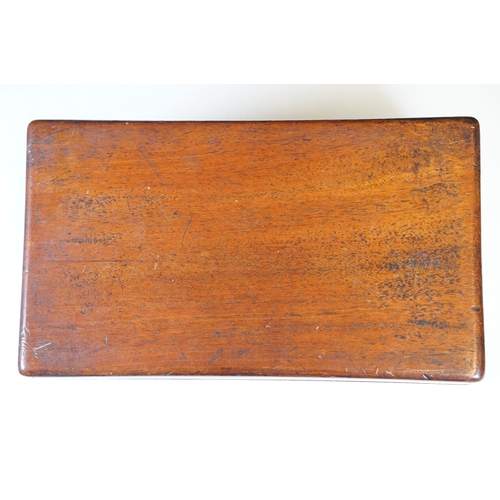 87 - Victorian mahogany desk top collectors chest, the hinged lid enclosing a lift-out tray lined with bl... 