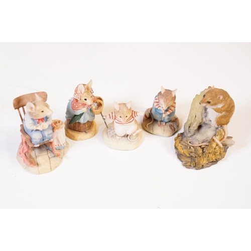 398 - A large collection of 1970's / 1980's novelty soaps within original boxes together with a small coll... 