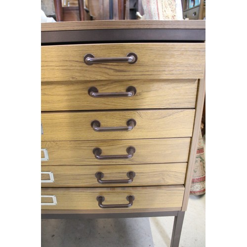 592 - 20th century industrial design plan chest, having six long drawers raised on metal legs, W 95cm x D ... 