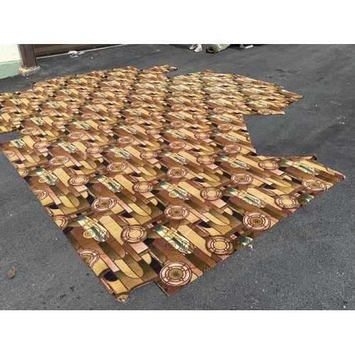 655 - Art deco style Wilton carpet, having geometric shapes in browns and tans, cut to shape of room, 540c... 