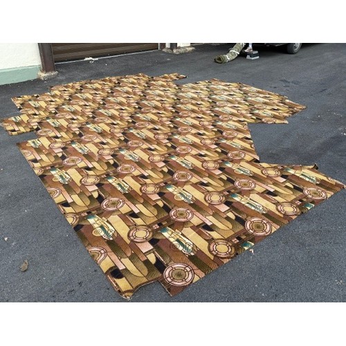 655 - Art deco style Wilton carpet, having geometric shapes in browns and tans, cut to shape of room, 540c... 