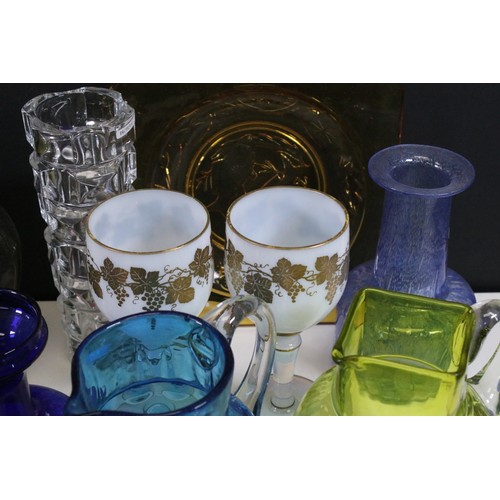 71 - Collection of glassware, to include: Cristal D'Arques-Durand Ancenis Cubist Facet Vase, 22cm high, t... 