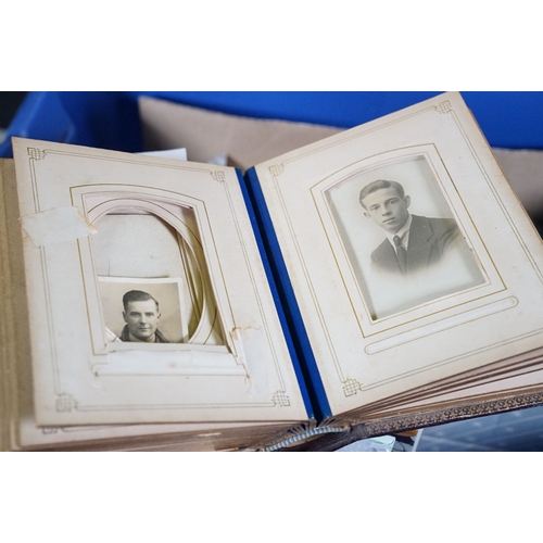 Large collection of early 20th century and later assorted postcards to ...