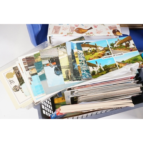 Large collection of early 20th century and later assorted postcards to ...