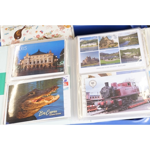 Large collection of early 20th century and later assorted postcards to ...