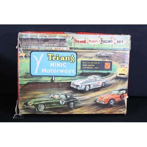 Collection of Triang OO gauge model rail sets and Triang Minic sets to ...