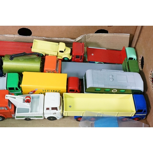 1394 - 33 Diecast models to include Dinky Atlas Editions and Corgi examples, in vg condition overall