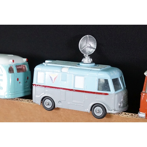 1394 - 33 Diecast models to include Dinky Atlas Editions and Corgi examples, in vg condition overall