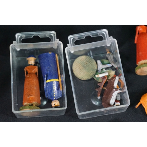 196 - Collection of around 125 x Early 20th Century onwards wooden Noah's Ark figures and animals includin... 